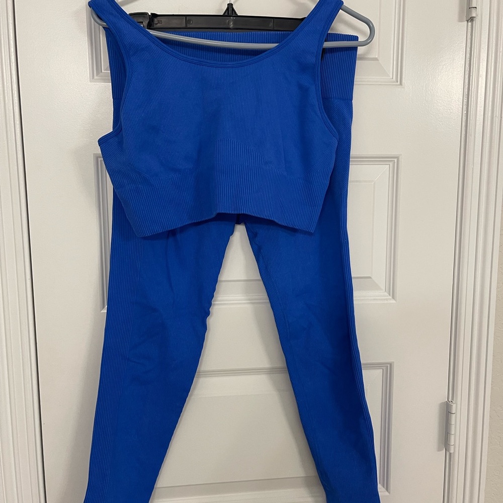 JoyLab Blue Leggings with Form-Fitting Design